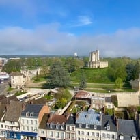 Visite libre de la tour du prisonnier, du donjon Saint-Thomas et des caves du château