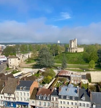 Visite libre de la tour du prisonnier, du donjon Saint-Thomas et des caves du château