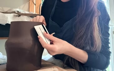 Démonstration : visite d'un atelier de céramique