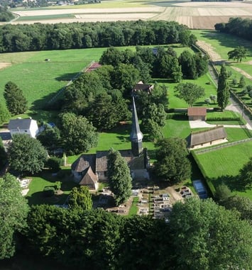 Visite guidée : suivez l'évolution des travaux de l'église et découvrez l'if à la Vierge