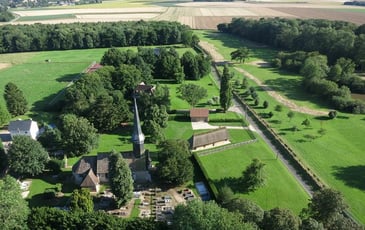 Visite guidée : suivez l'évolution des travaux de l'église et découvrez l'if à la Vierge