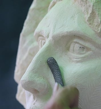 Démonstration de sculpture par Caroline Strande
